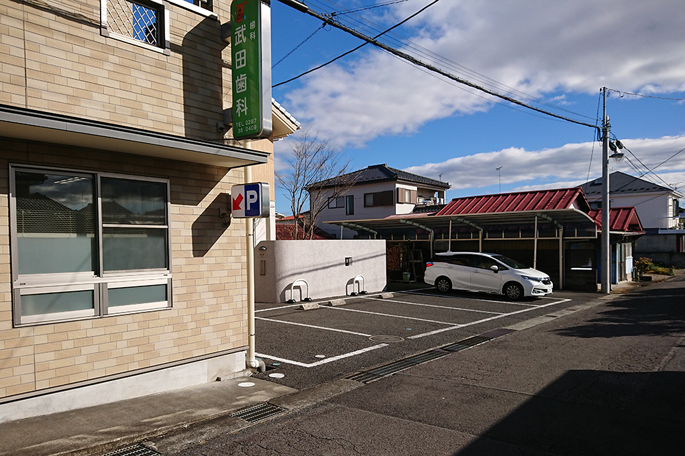 駐車場 医院横